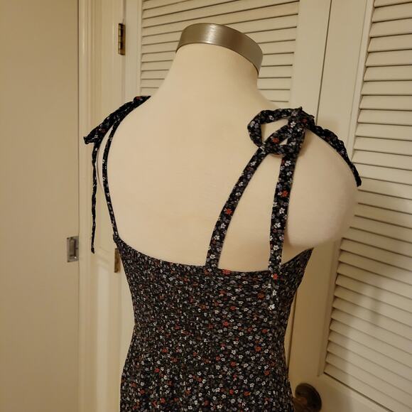 Floral Tie Strap Sundress Aeropostale Black Fit-and-Flare Size Small - Picture 5 of 7